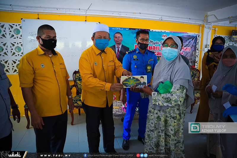 574 Mangsa Banjir DUN Ajil Terima Bantuan RM1,000