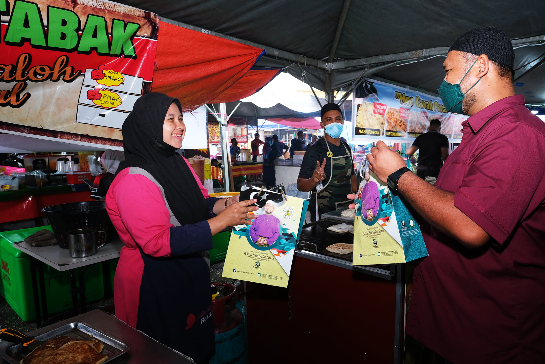 147 Peniaga Bazar Ramadan Terima Sumbangan PKM Manir