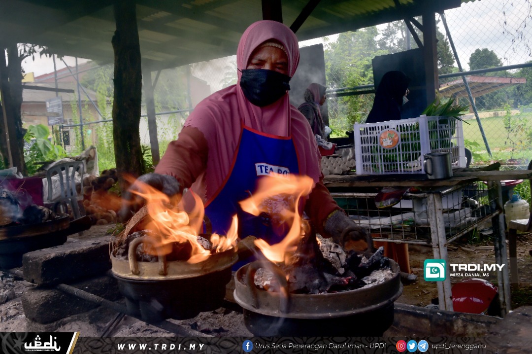 Keenakan Kuih Nganang 'Mok' Tiada Tandingan