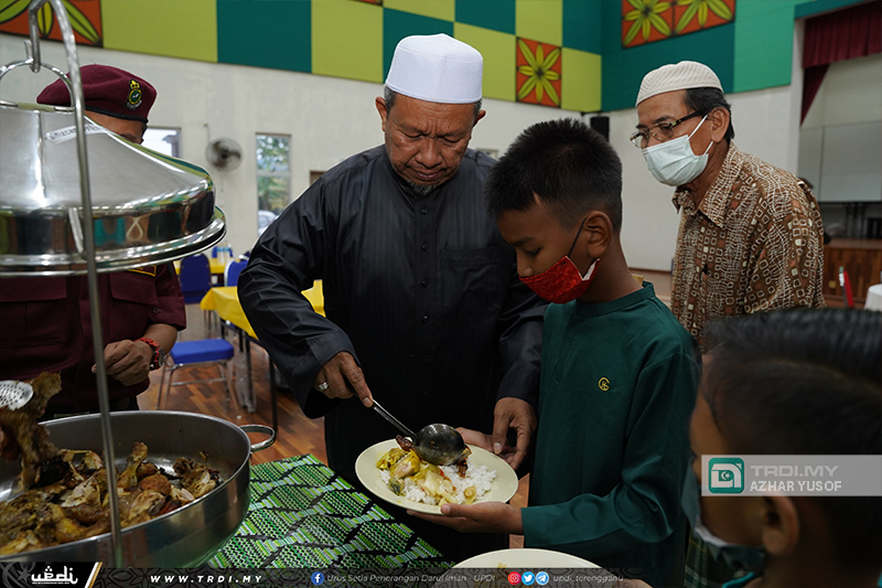 100 Anak Yatim Dan Asnaf Dirai Di DUN Ajil