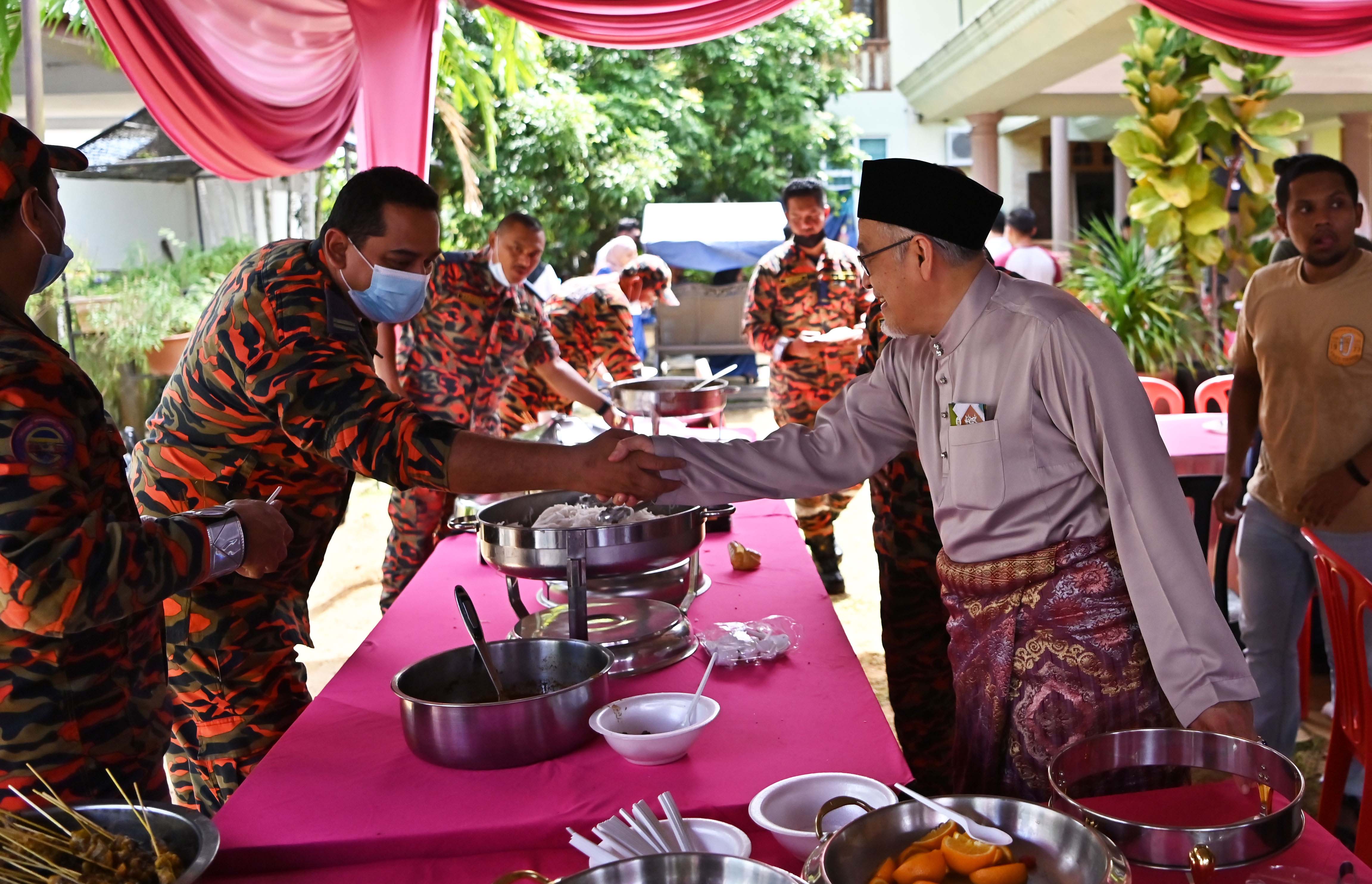 Tengku Paduka Meriahkan Jamuan Aidilfitri ADUN Ladang