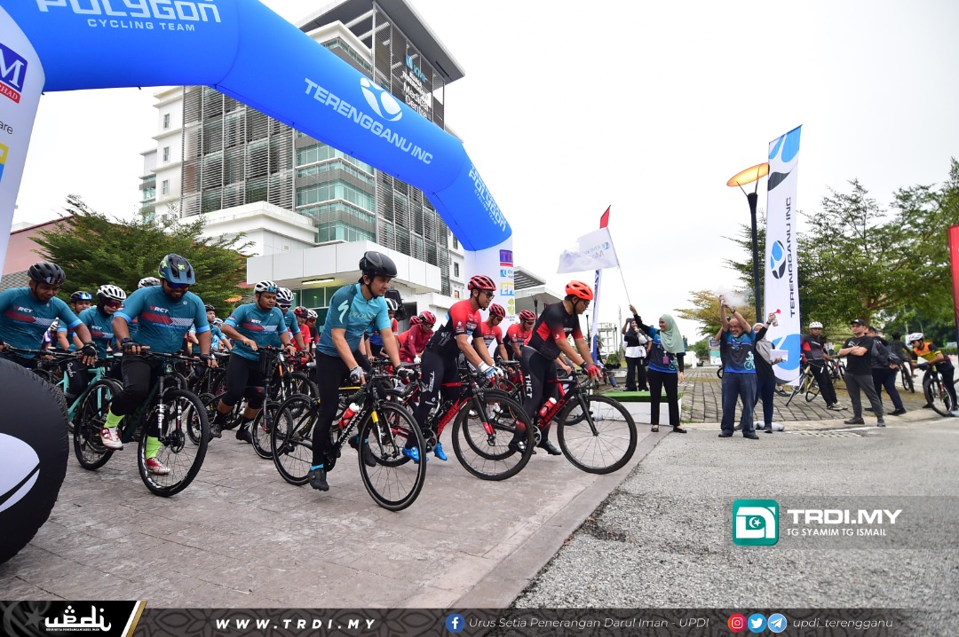 Berbasikal Sambil Promosi Gaya Hidup Sihat