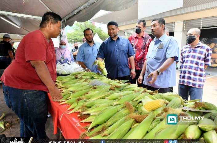 Jualan Terus Dari Ladang Bantu Rakyat