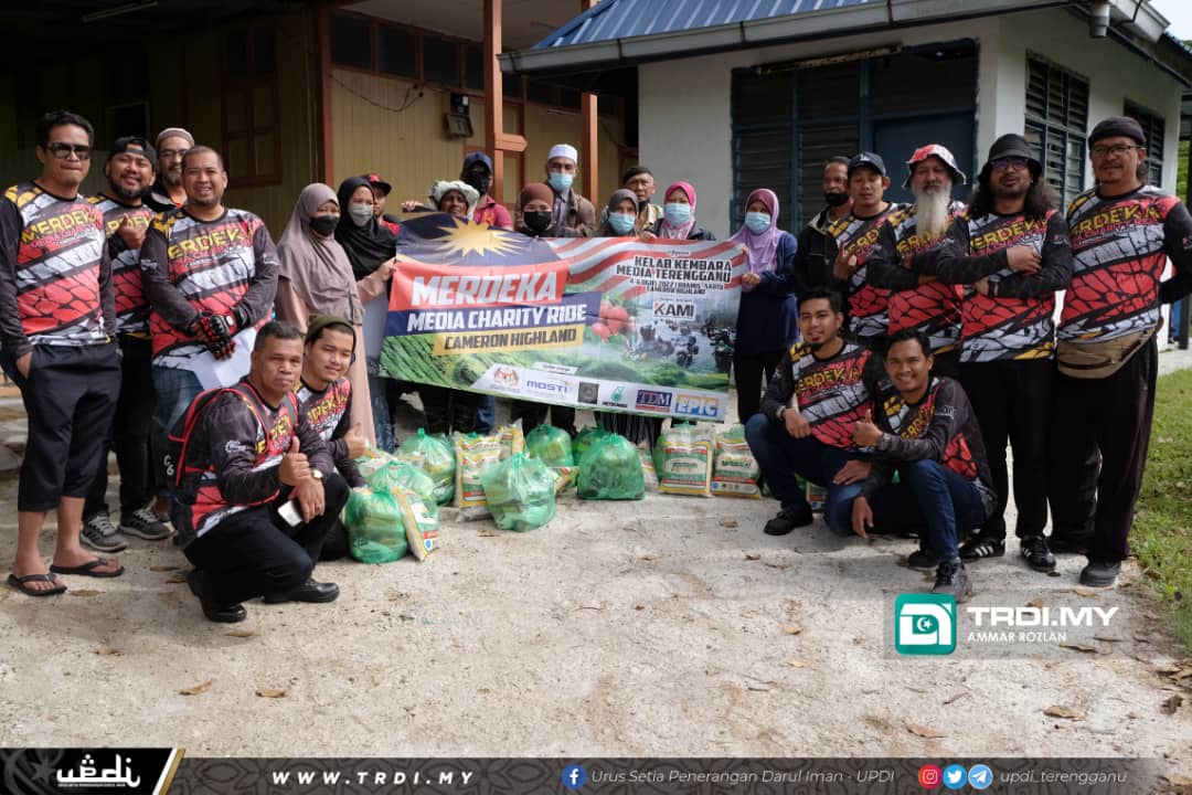 Pengamal Media Terengganu Konvoi Motosikal Bantu Asnaf