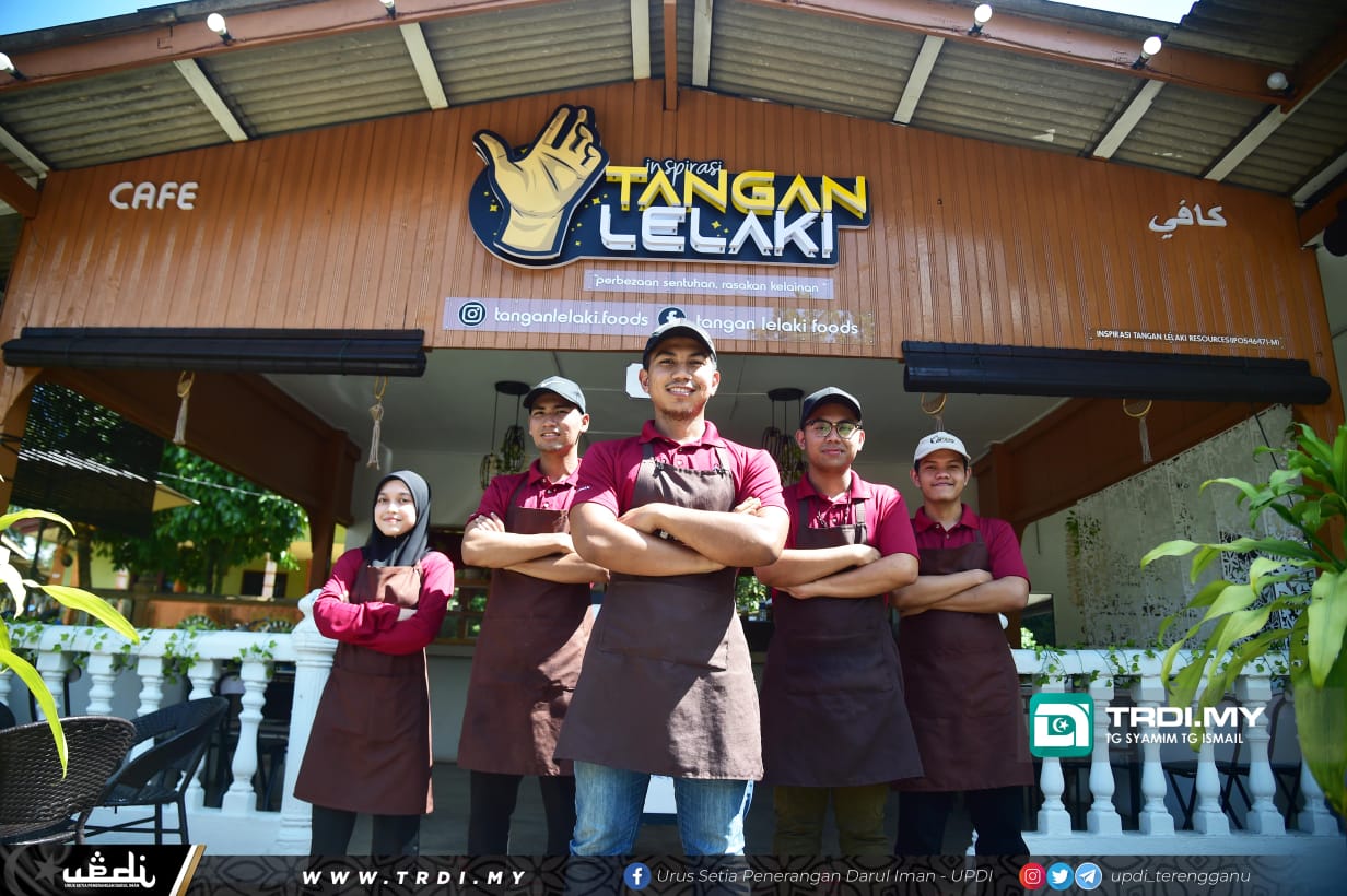 'Tangan Lelaki Foods' Goda Selera Pengunjung