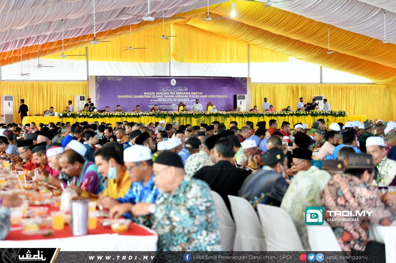 Sultan, Sultanah Mencemar Duli ke Jamuan Teh Bersama Rakyat