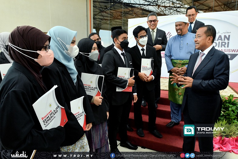 Terengganu Peruntuk RM7.16 Juta Taja Pelajar Belajar Di UK, Jordan
