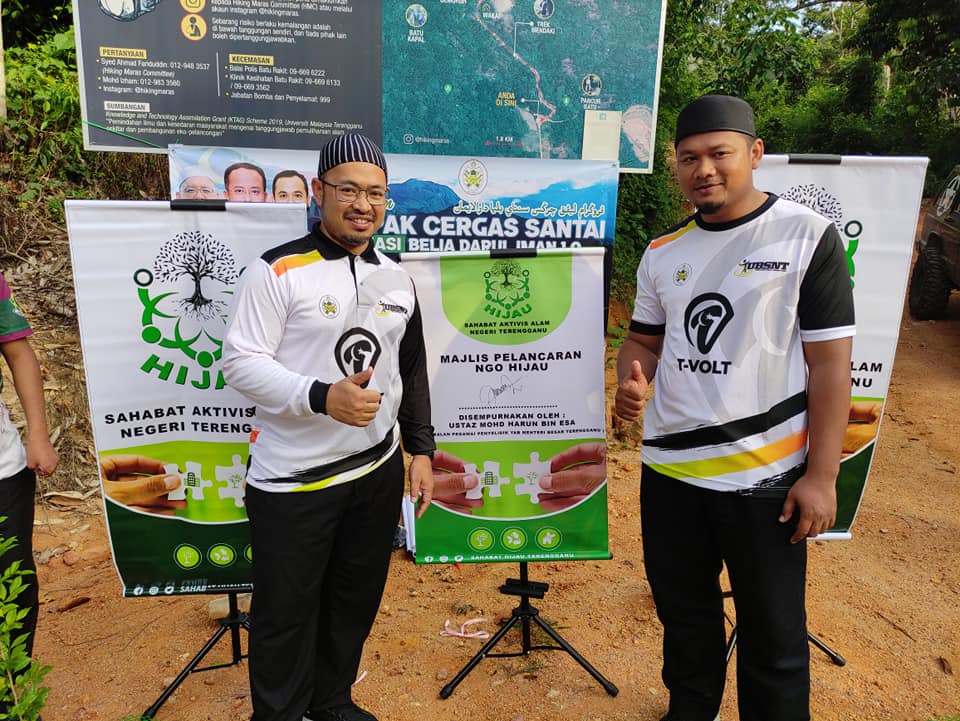 Lebih 200 Mahasiswa Daki Bukit Maras Sempena Hari Kebangsaan