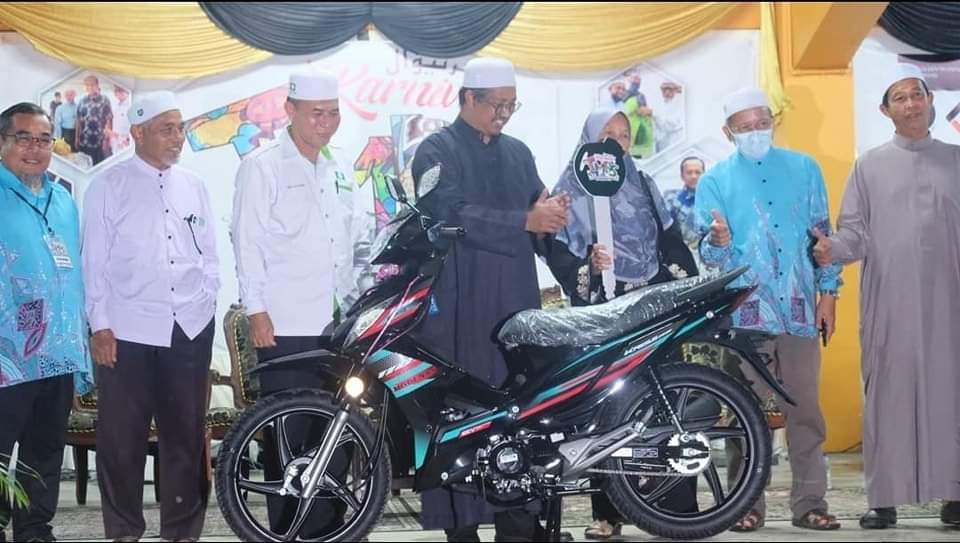 Warga Emas Dua Kali Menang Motosikal