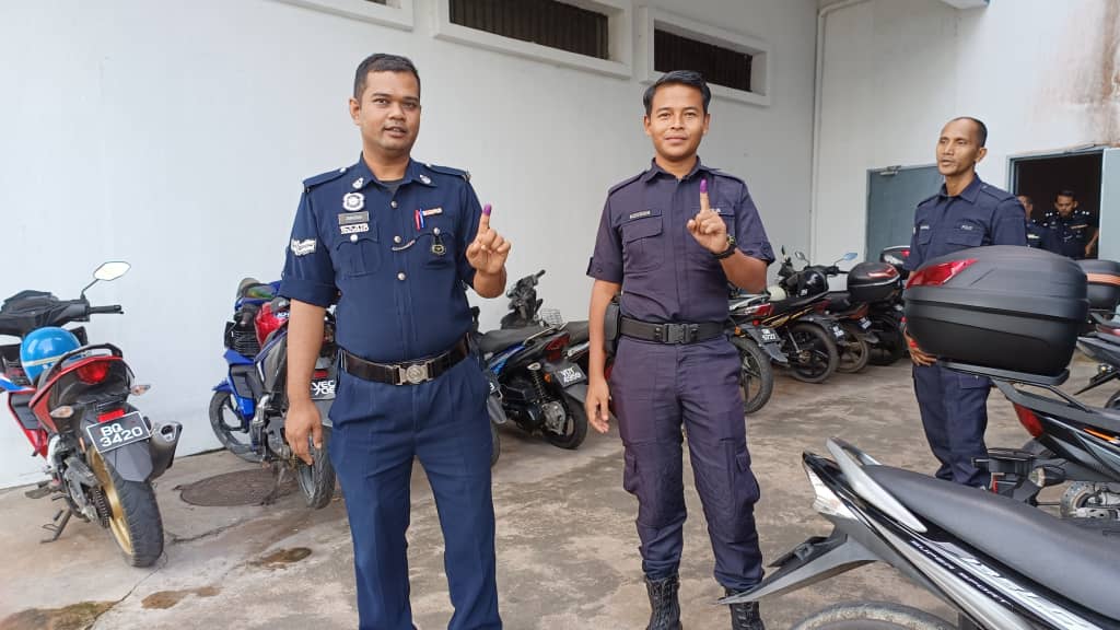 Pengundian Awal Babitkan 221 Anggota Polis di Setiu Lancar