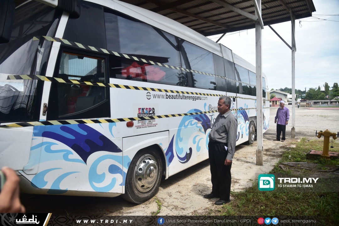 Bas Amfibia : 'Ditelan Mati Emak, Diluah Mati Bapa'