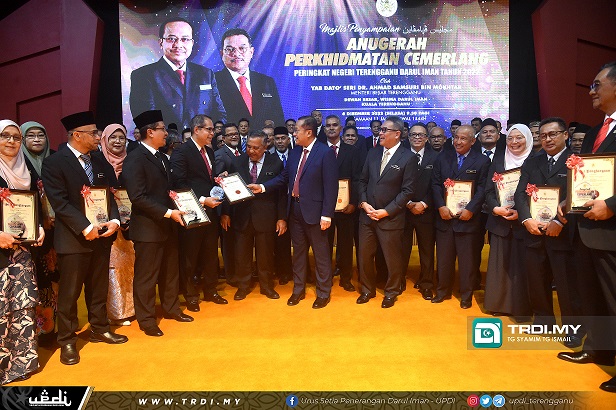 60 Penjawat Awam Terengganu Terima APC