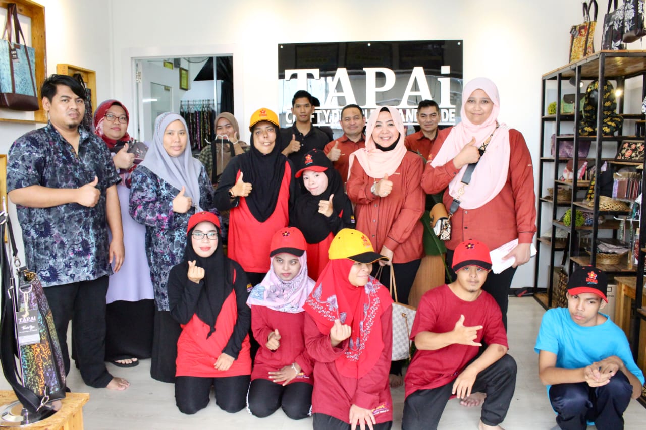 Golongan OKU TAPAi Terima sumbangan Primula Beach Hotel