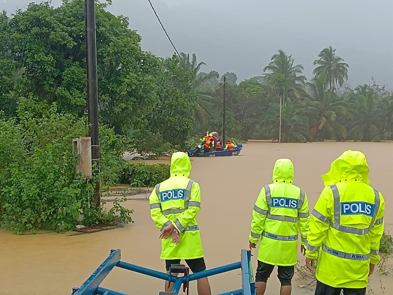 Kanak-Kanak Korban Pertama Banjir di Besut