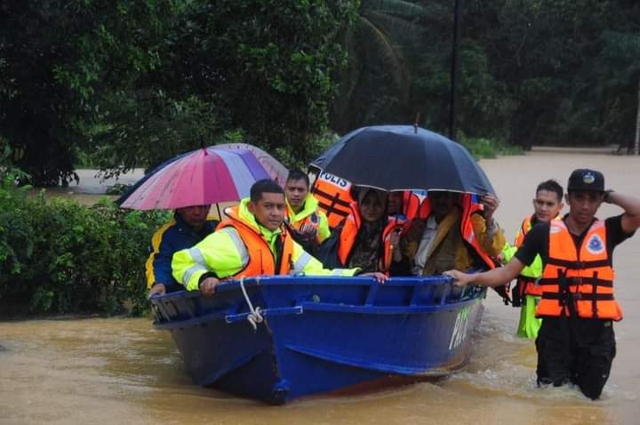 Mangsa Banjir Terperangkap Diminta Tingkat Langkah Keselamatan