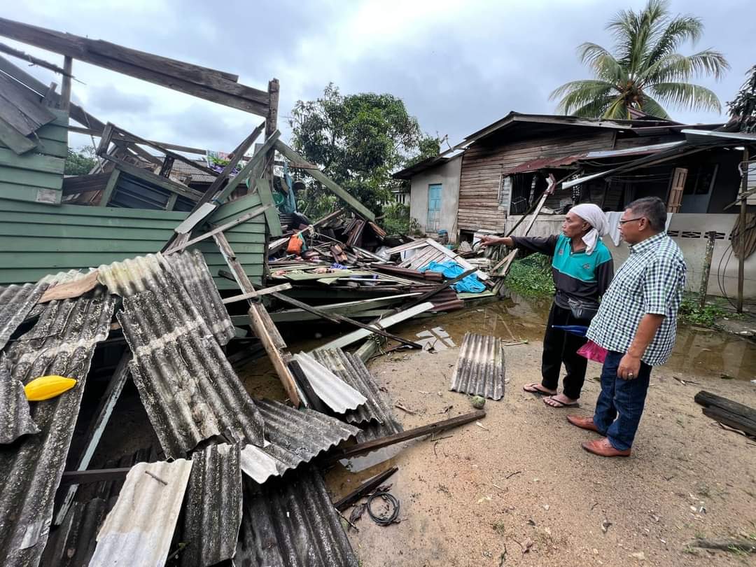 60 Buah Rumah Di Kemaman Dipukul ‘Kepala Angin'