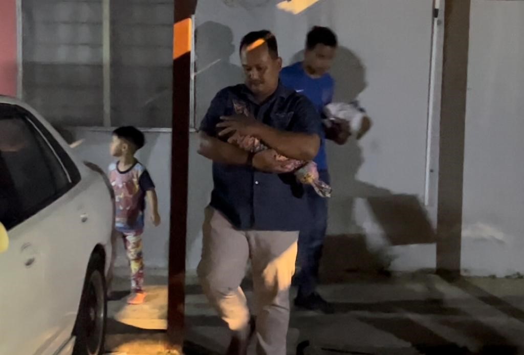 Kejam, Bayi Usia Seminggu Ditinggalkan