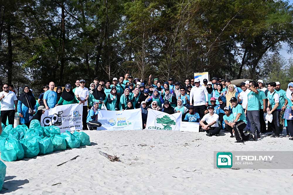 Kutip 1.6 Tan Sampah Di Muara Kuala Ibai