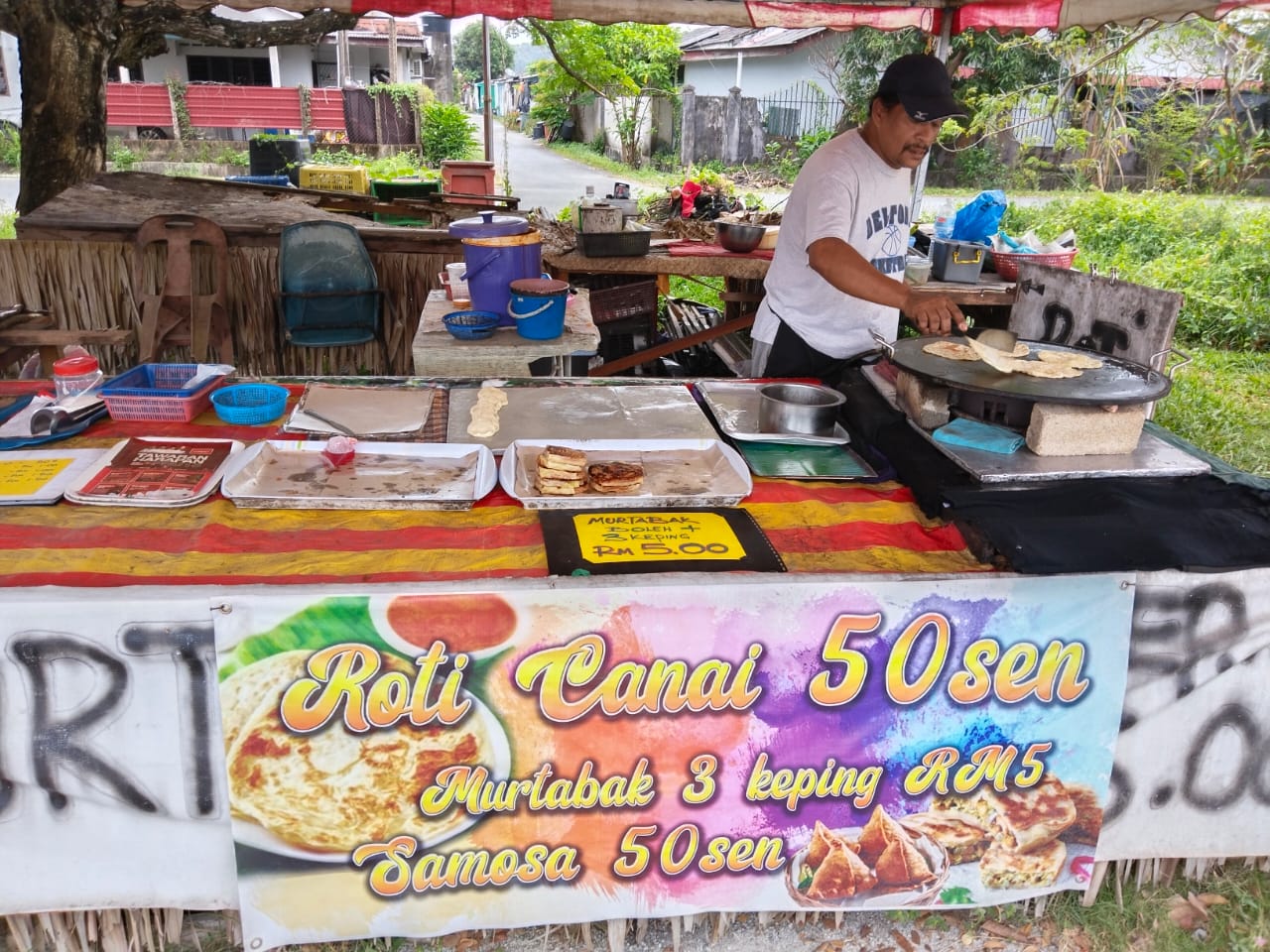 Jual Roti Canai 50 Sen, Berniaga Sambil Sedekah