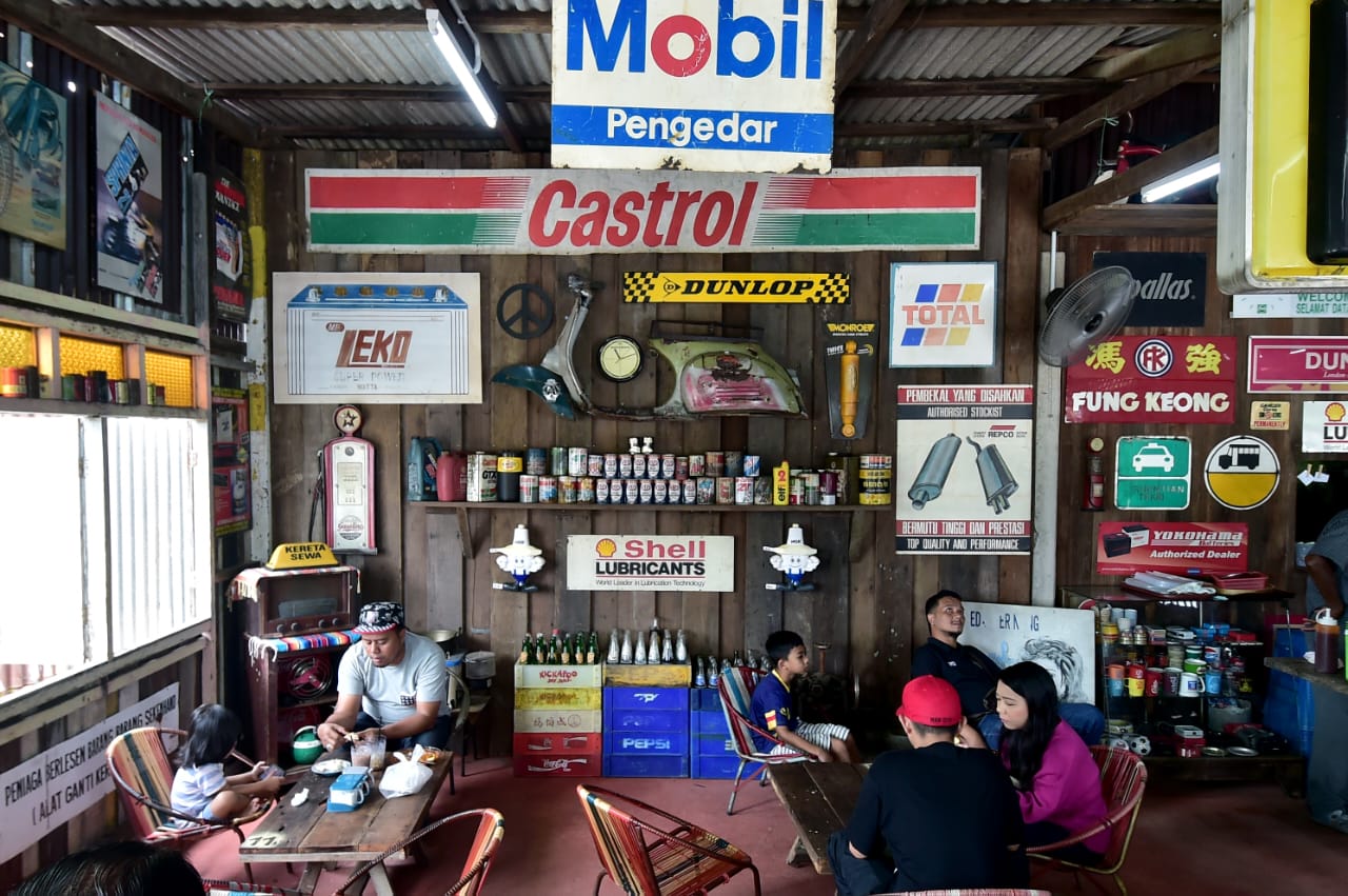 Klasik, Ikonik... Kedai Kopi Buruk Kembalikan Nostalgia