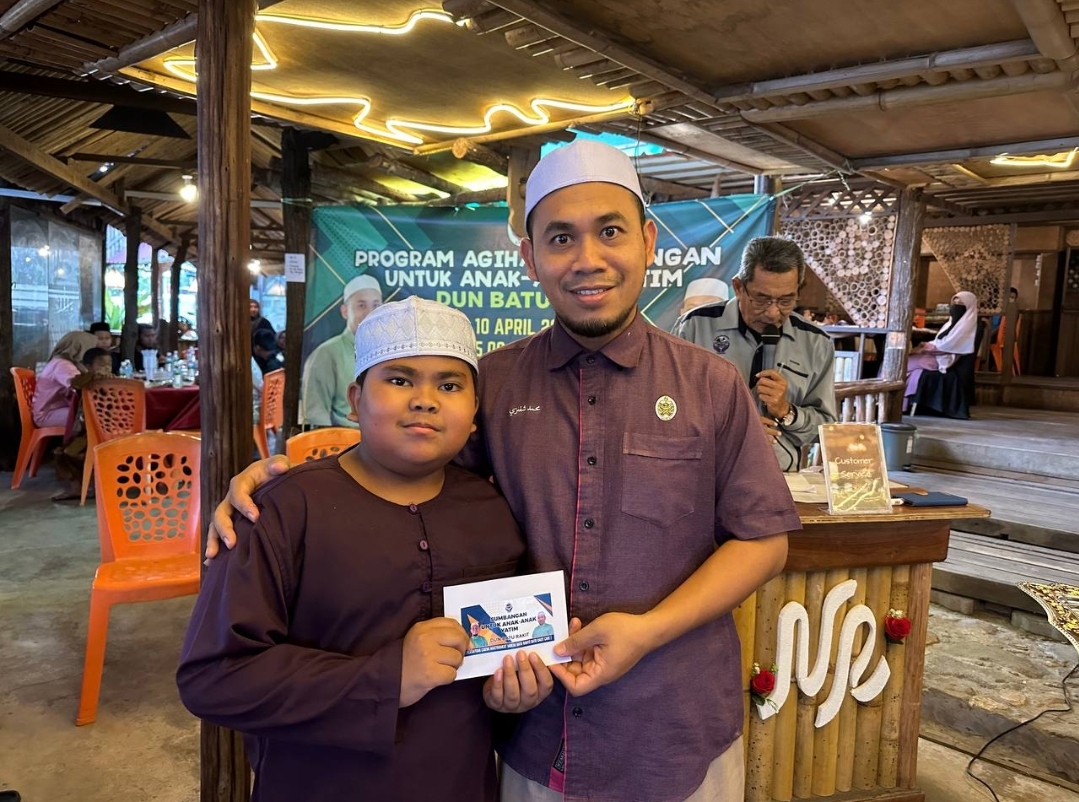 160 Anak Yatim Batu Rakit Terima Sumbangan 'Duit Raya'