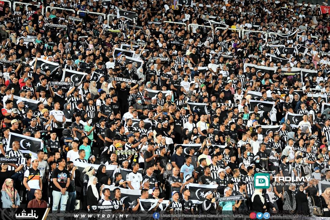 Penyokong Terengganu, Melaka Dikompaun Kerana Merokok