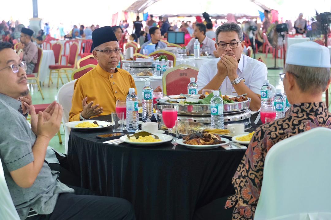 Hanafiah Rai Lebih 10,000 Pengunjung Aidilfitri