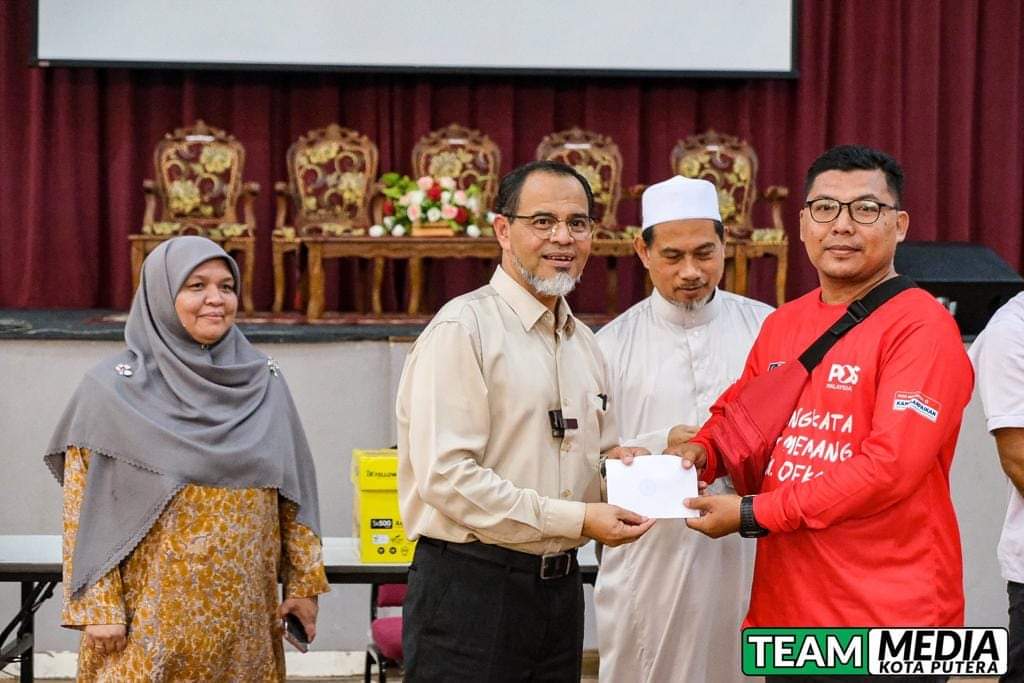 512 Keluarga di Kota Putera Terima Bantuan Banjir RM512 Ribu