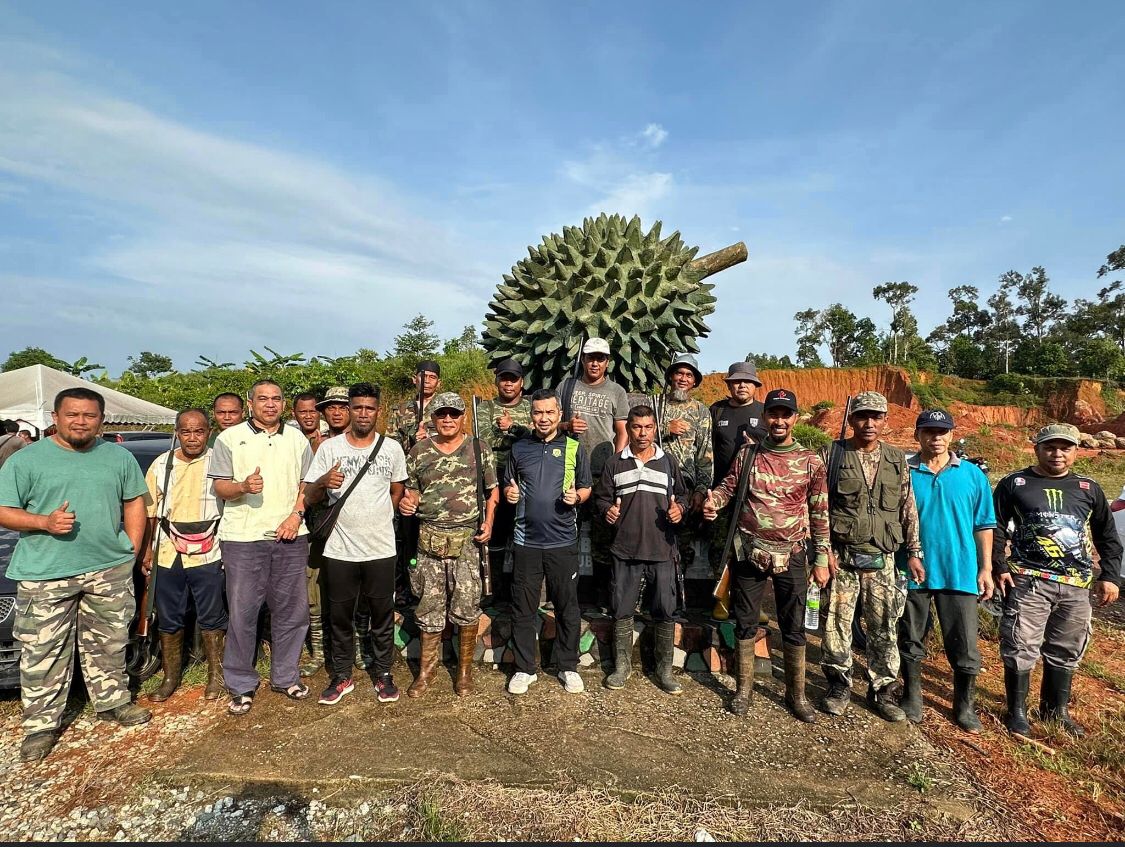 Gotong Royong Berkala Di Tempat Tumpuan Ramai