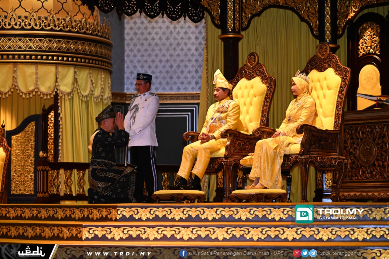 SUK, Exco Terengganu Terima Darjah Kebesaran