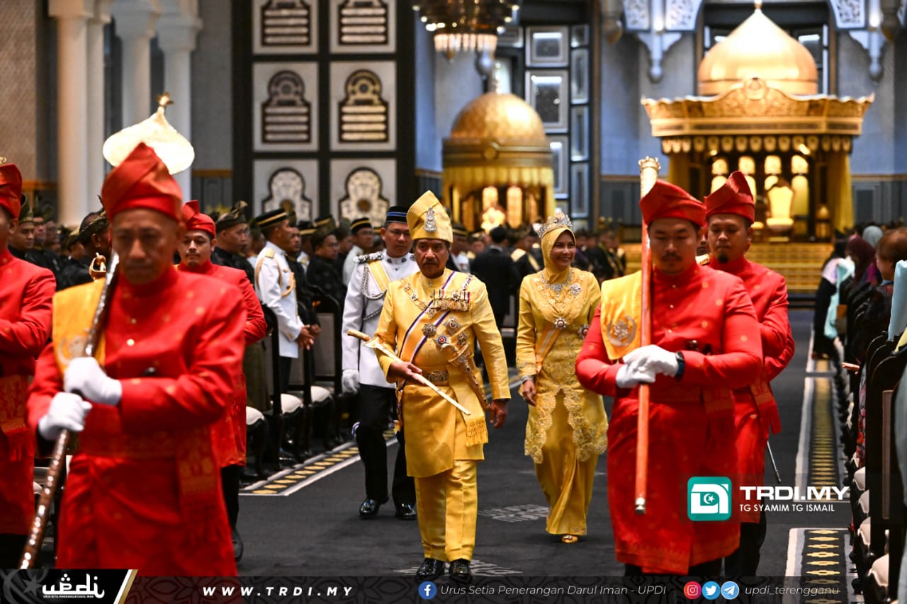 Sultan Mizan Sukacita Perkembangan Pelaburan di Terengganu