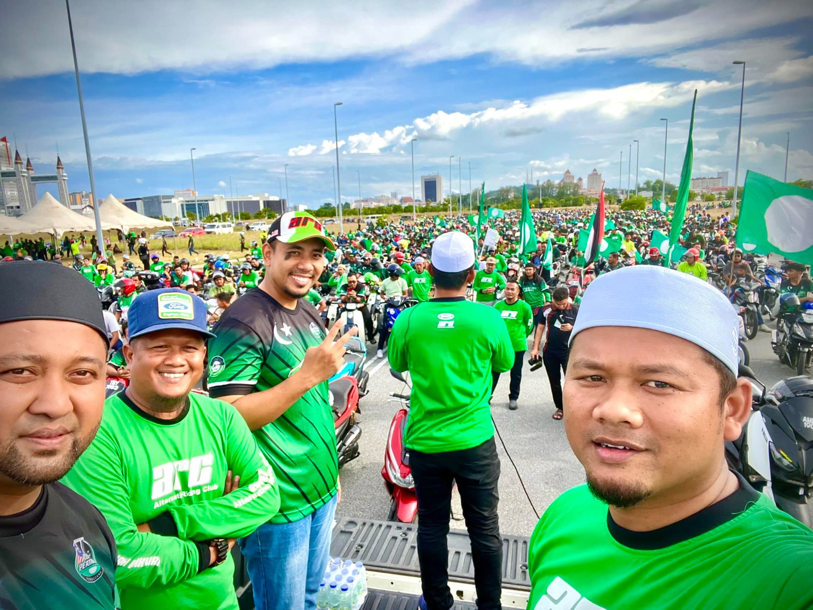 Ketua Pemuda PAS ‘Sekolahkan’ Ketua Pemuda Umno