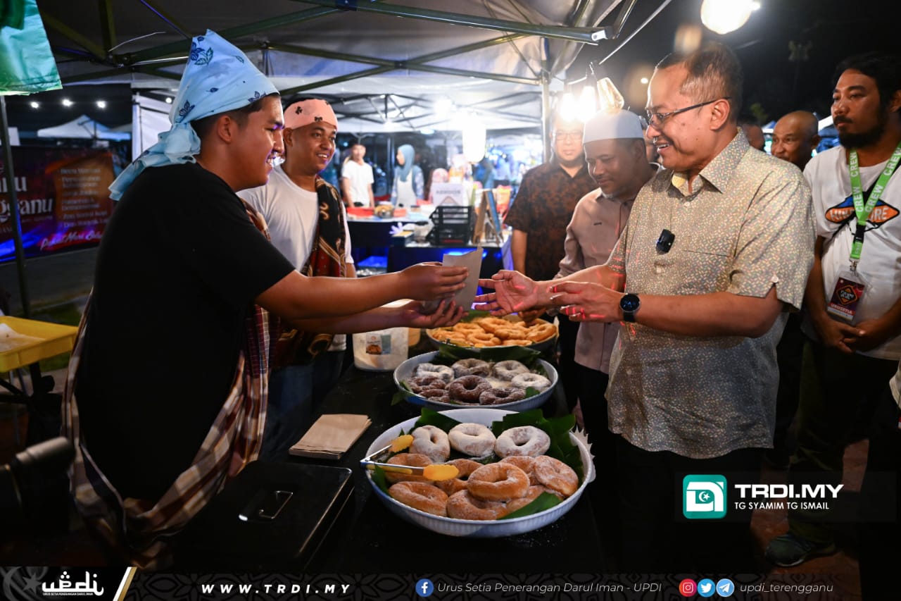 Payang Walk Tingkat Pendapatan 400 Peniaga Kecil