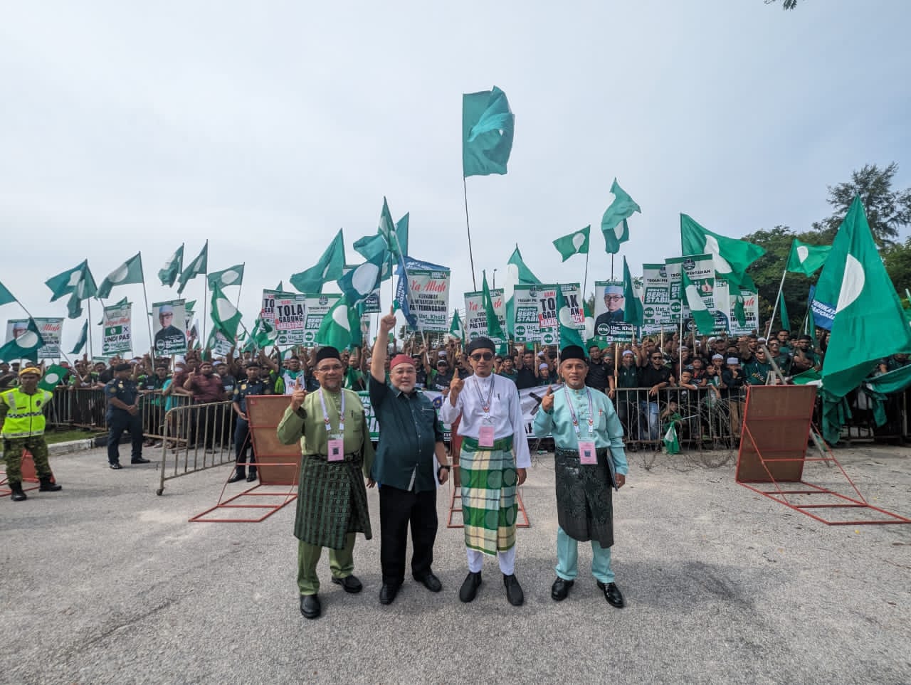 Dr Khalil Tekad Pertahan Kemenangan