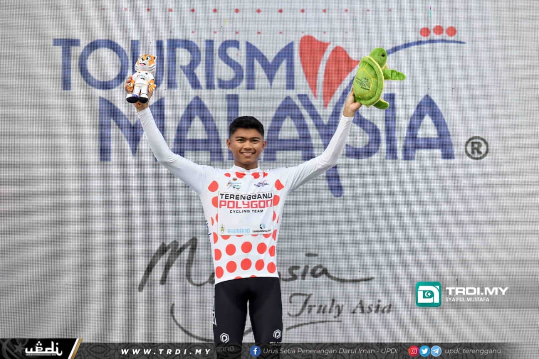 Pelumba Terengganu Cemerlang Sarung Jersi Raja Bukit