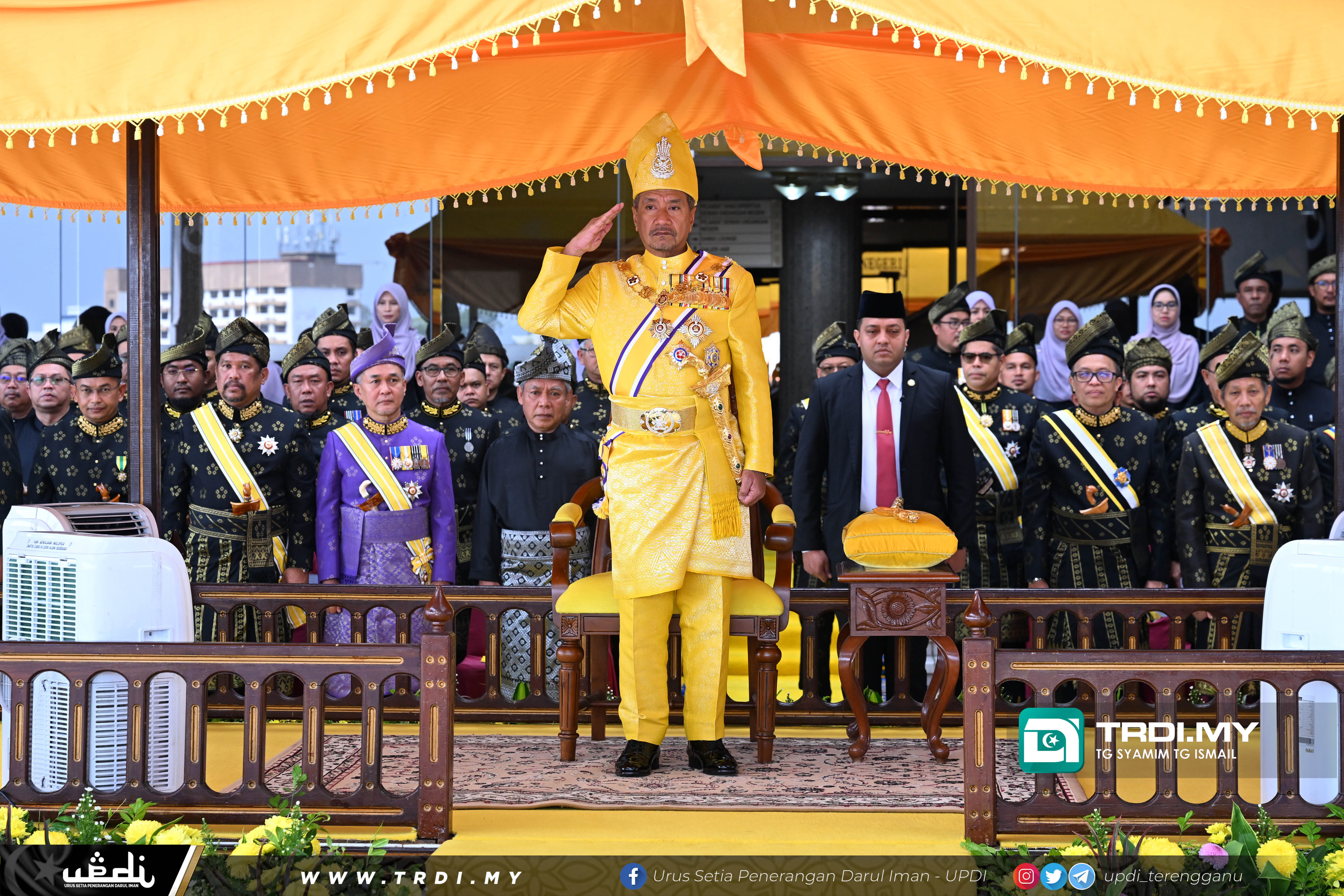 Istiadat Pembukaan Persidangan Penggal Pertama Dewan undangan Negeri Kelima Belas bertempat di Dewan Undangan Negeri, Wisma Darul Iman.