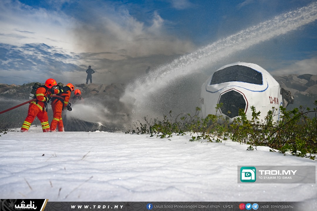 Pesawat Terhempas, Terbakar di Teluk Ketapang Hanya Latihan