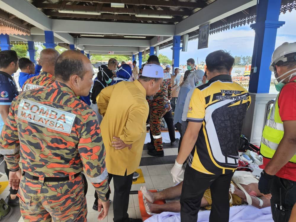Bangunan Runtuh : Pasukan Penyelamat Masih Mencari Mangsa Terakhir