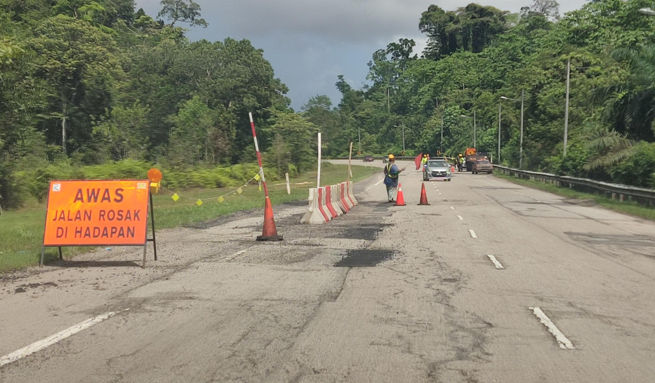 'Baik Pulih Jalan Rosak Segera' - Ahli Parlimen Dungun