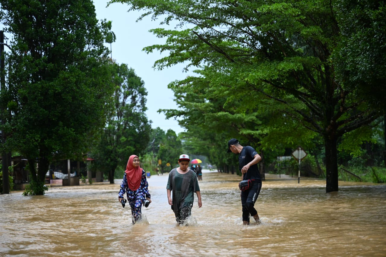 14 Jalan Terjejas Banjir Di Hulu Terengganu Ditutup
