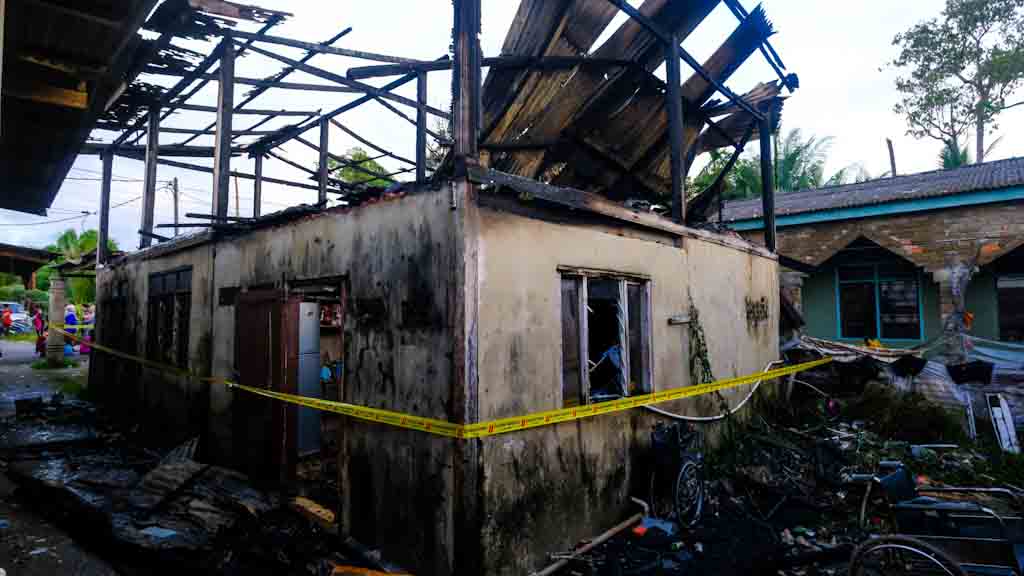 Lima Beranak Tinggal Sehelai Sepinggang di Awal Tahun Baharu