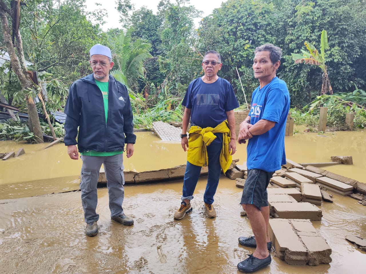 Rumah Berusia 42 Tahun Dihanyutkan Banjir