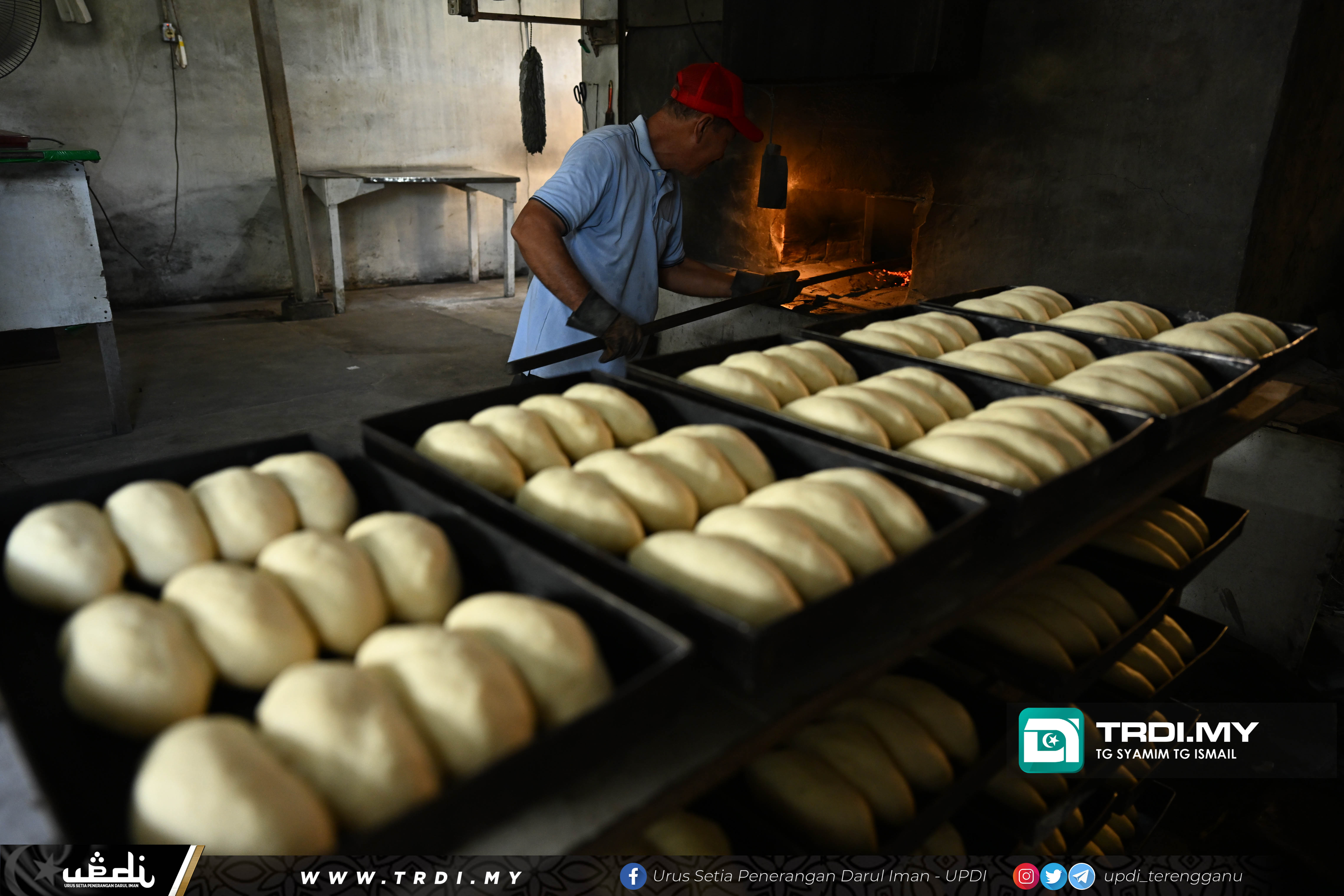 Lightiningtd Roti Roti Dapur Arang bertempat di Kg Bukit Tunggal