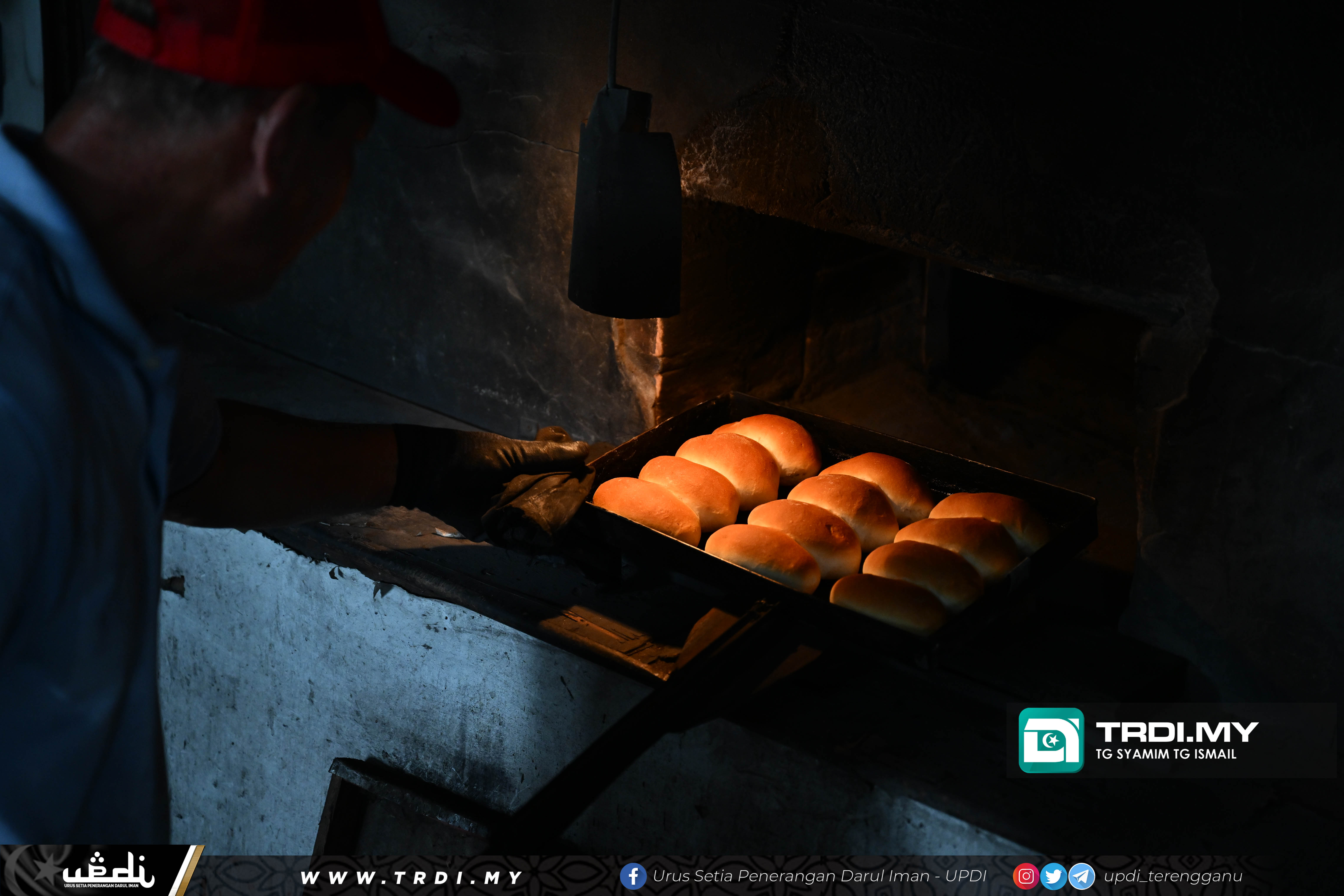Lightiningtd Roti Roti Dapur Arang bertempat di Kg Bukit Tunggal