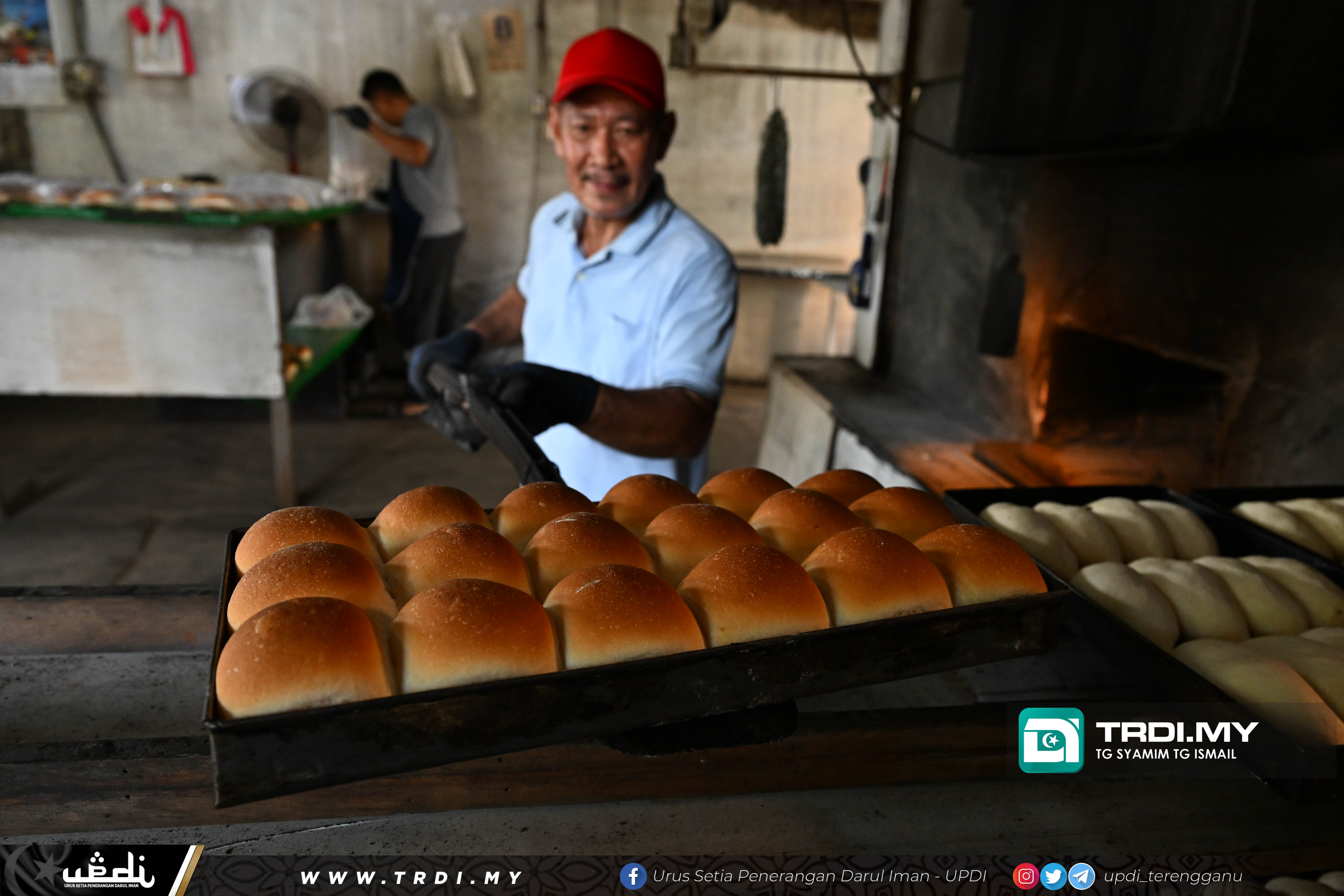 Lightiningtd Roti Roti Dapur Arang bertempat di Kg Bukit Tunggal