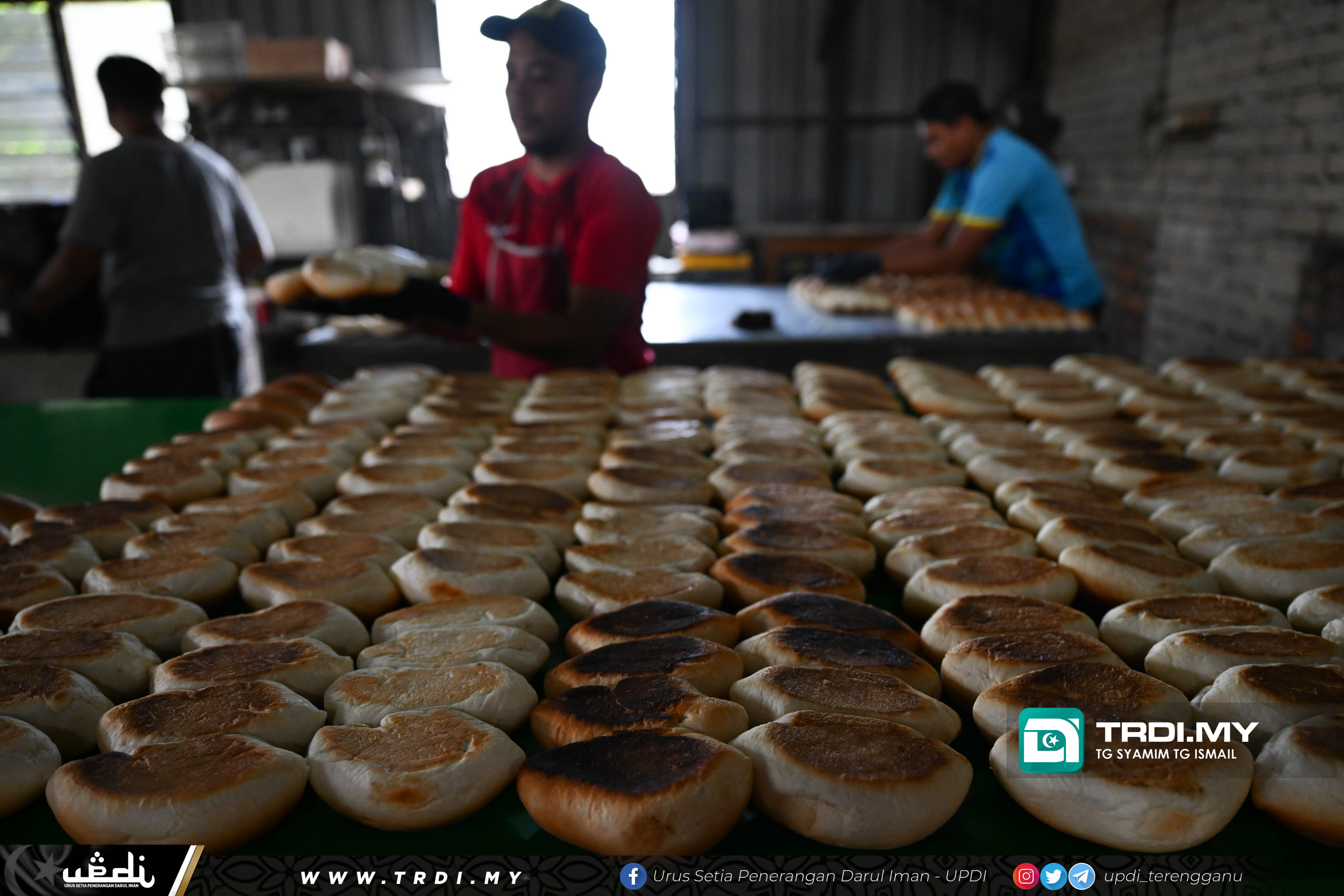 Lightiningtd Roti Roti Dapur Arang bertempat di Kg Bukit Tunggal