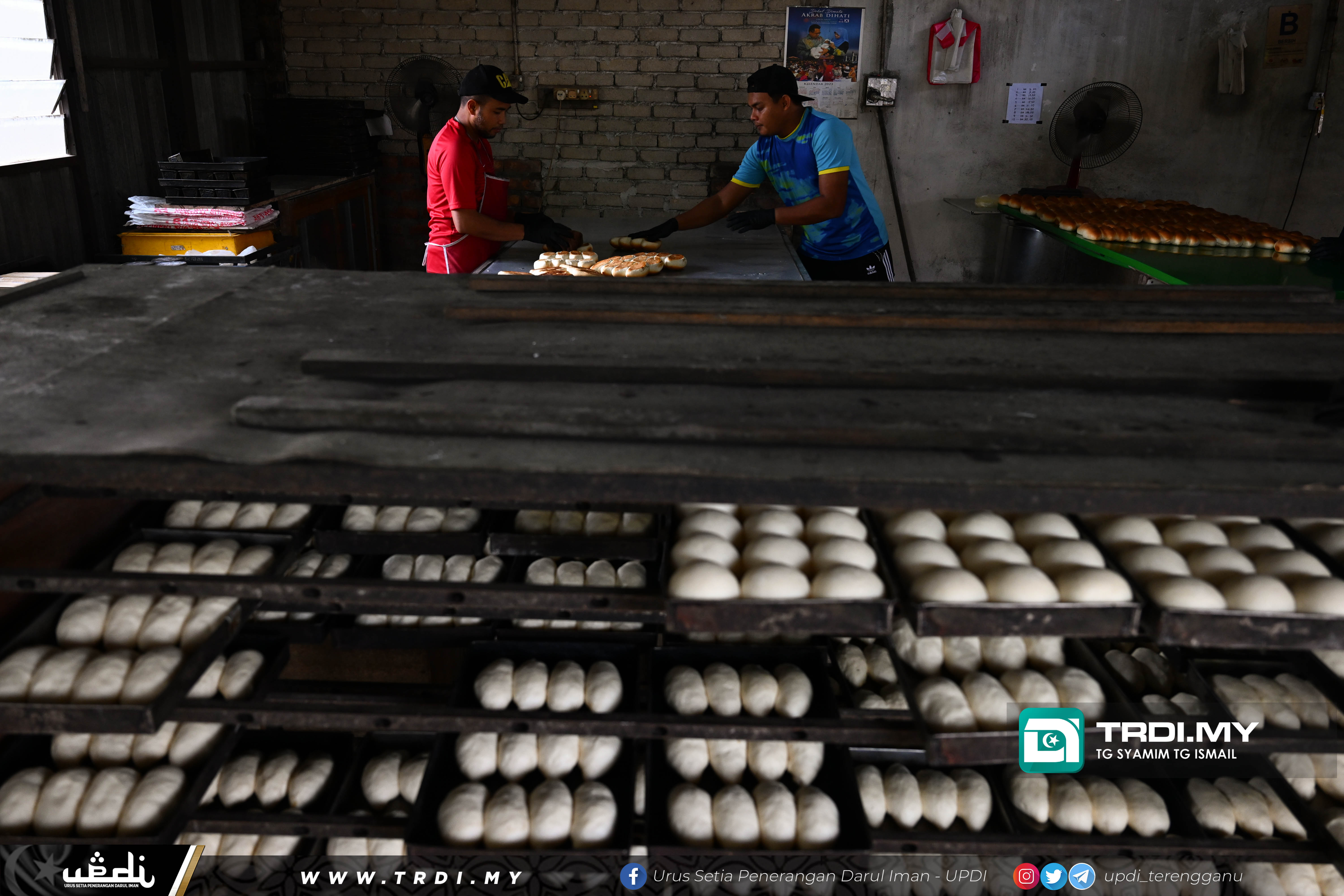 Lightiningtd Roti Roti Dapur Arang bertempat di Kg Bukit Tunggal