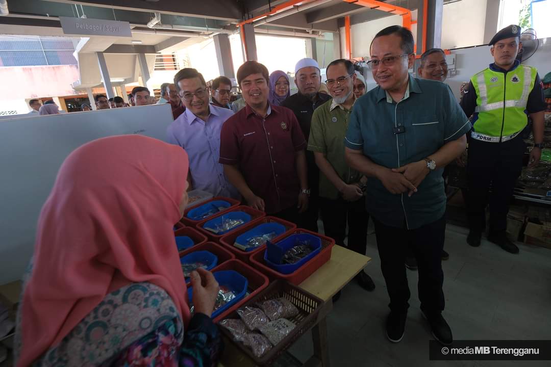 Pasar Besar Jerteh Pulih, Peniaga Senyum Lebar
