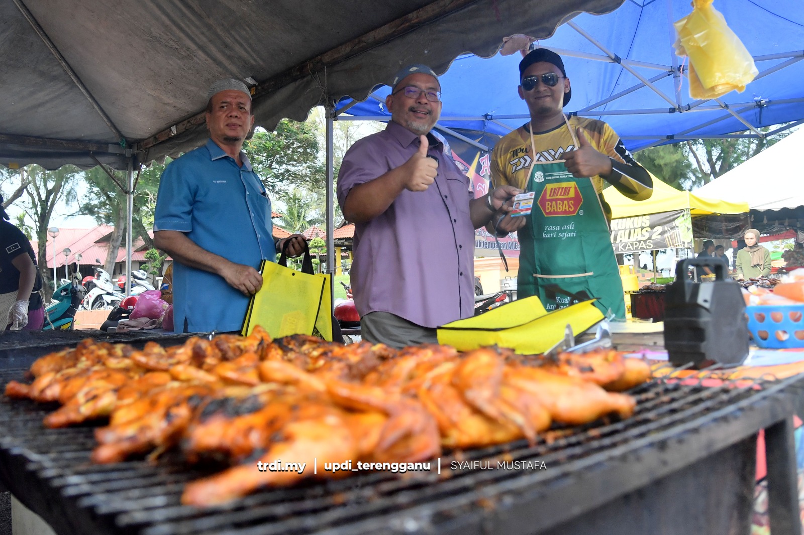 Buat Laporan Jika Peniaga Bazar Buka Awal
