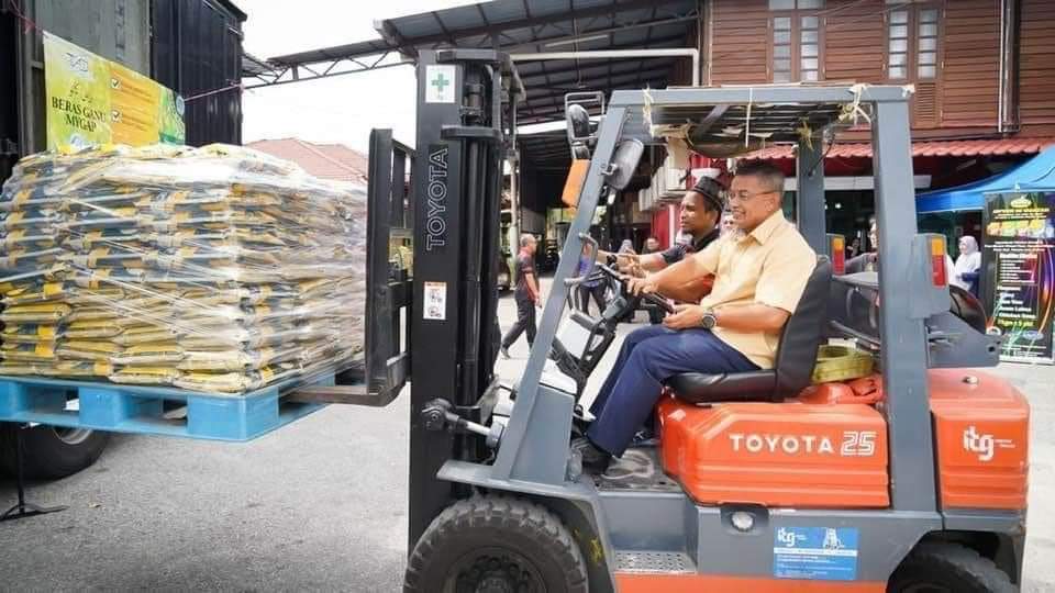 Beras Rosak Boleh Dijadikan Makanan Ternakan